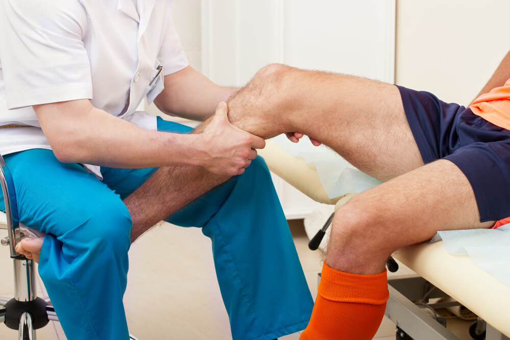 Can a Chiropractor Help with Knee Pain